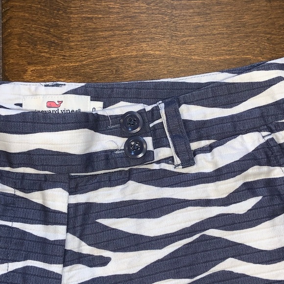 Vineyard Vines shorts - Picture 3 of 8